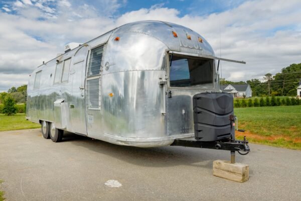 1964 Airstream Land Yacht Ambassador
