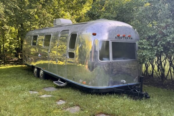 1973 Airstream International Land Yacht Ambassador