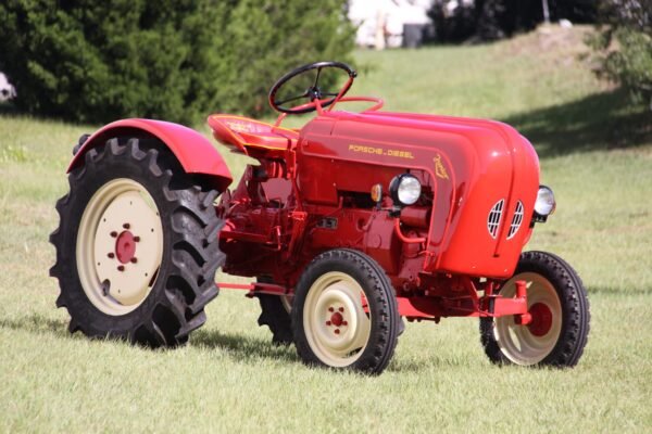 1960 Porsche-Diesel Junior 108 Tractor